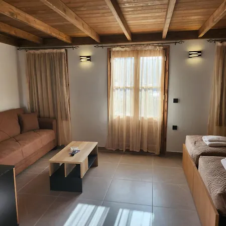 Kastello * Mejíszti